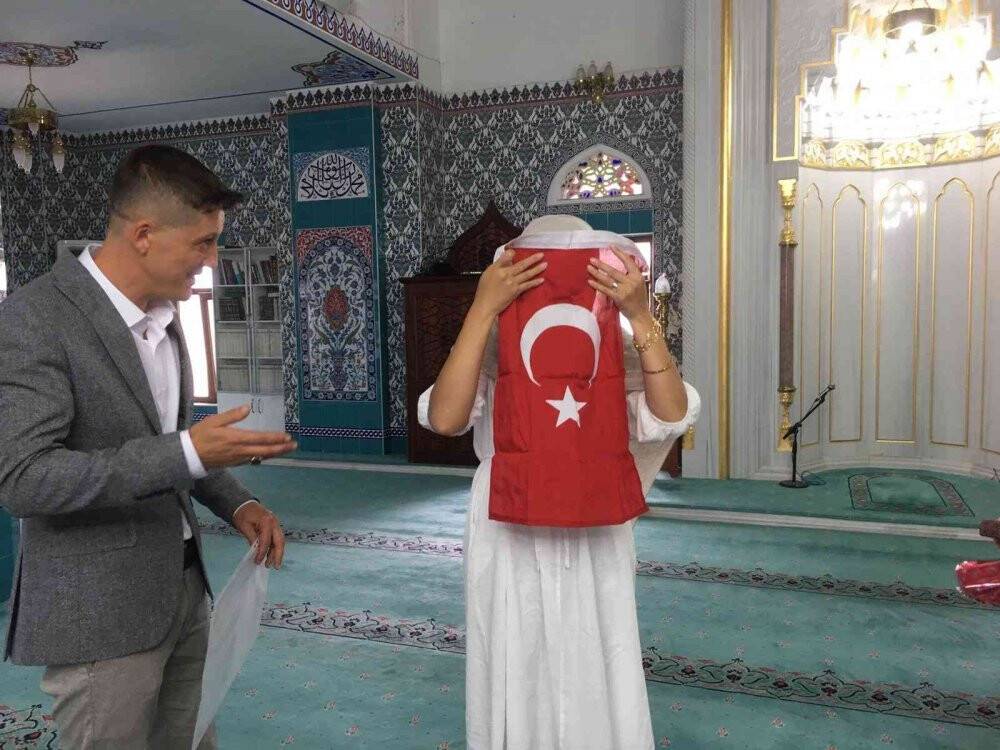 Japon kadın Müslüman oldu