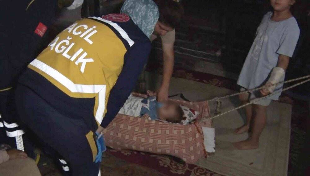 Antalya’da 9 aylık bebeği evin kapısına bıraktılar