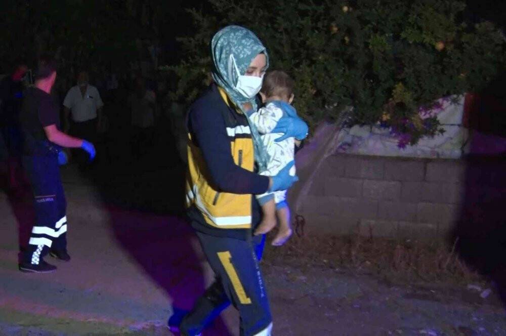 Antalya’da 9 aylık bebeği evin kapısına bıraktılar