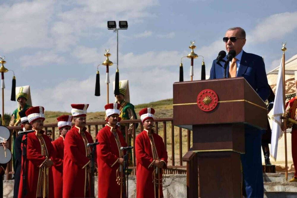 Cumhurbaşkanı Erdoğan: “Bir gece ansızın gelebiliriz”