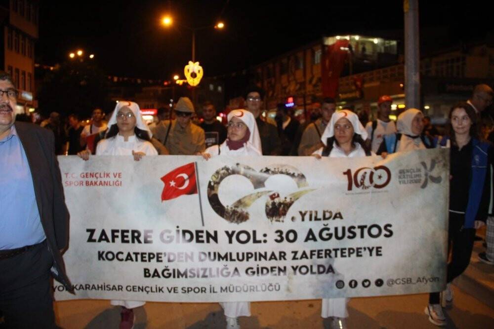 Cumhurbaşkanı Yardımcısı Oktay: “Türkiye’ye diz çöktürmeye çalışanlara ‘hodri meydan’ diyoruz”