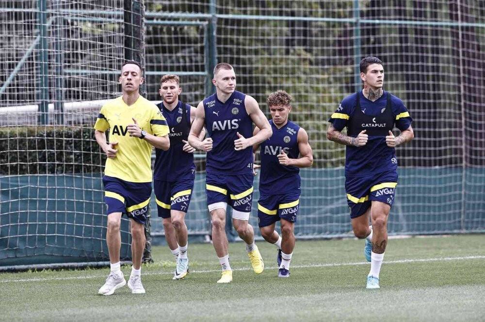 Fenerbahçe, Konyaspor maçı hazırlıklarına başladı