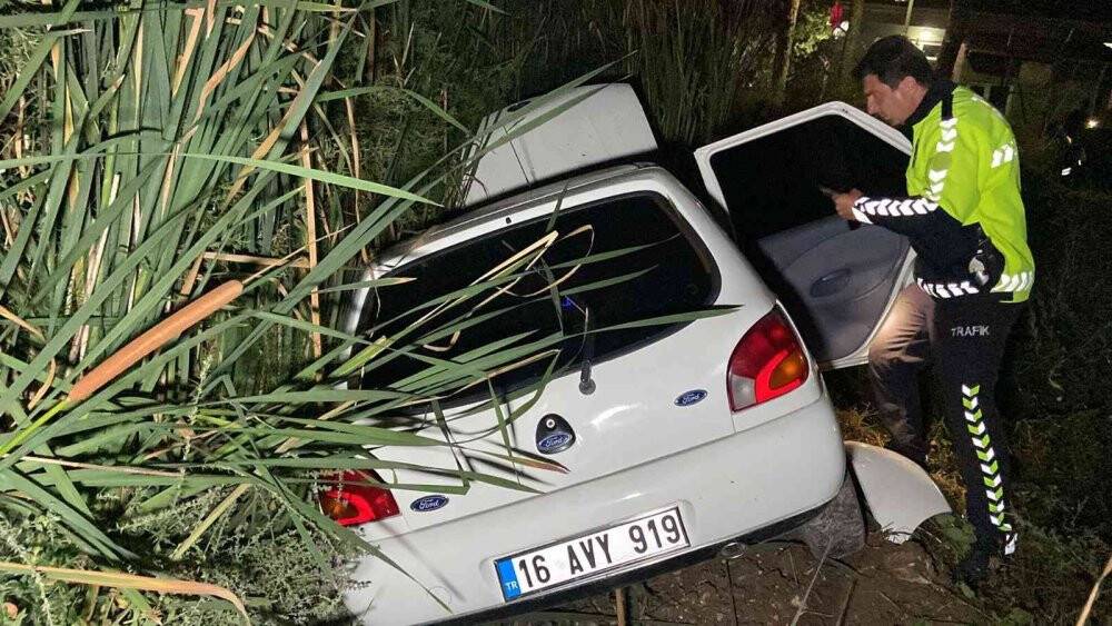 Kazada kurtarılan sürücü, eşini arayarak moral verdi