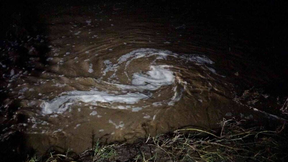 Şiddetli yağış sonrası Çanakkale’de köy yolu göçtü