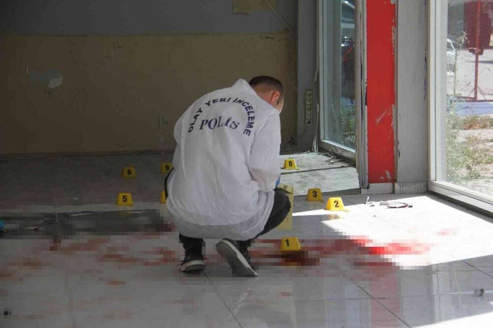 Fırının yakınında kiralık dükkan bakan fırıncıya kurşun yağdırdı