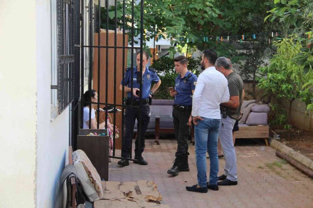 İki arkadaşın telefon numarası tartışmasında silah konuştu: 1 yaralı