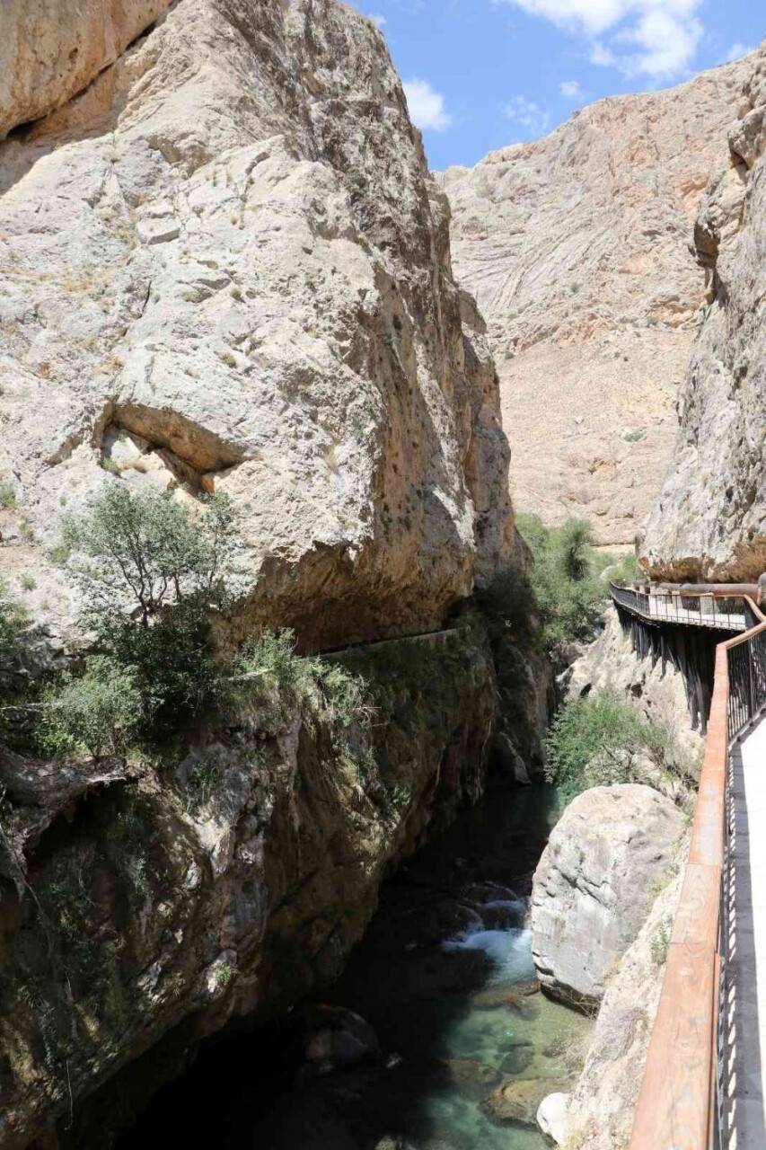 Saklı kalmış cennet, görenleri cezbediyor