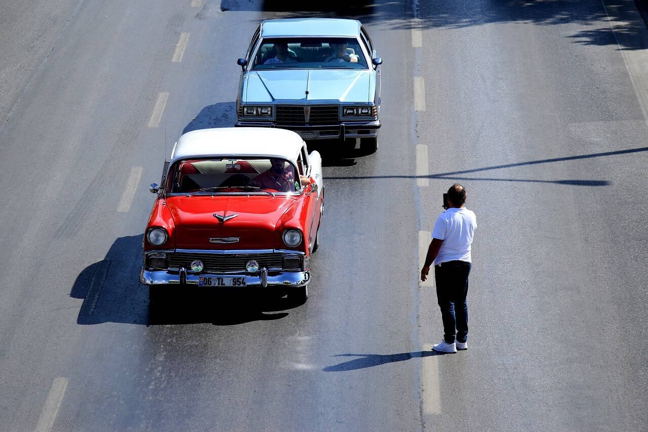 aa-20220828-28749817-28749812-konyada-klasik-otomobil-tutkunlarindan-30-agustosa-ozel-konvoy.jpg