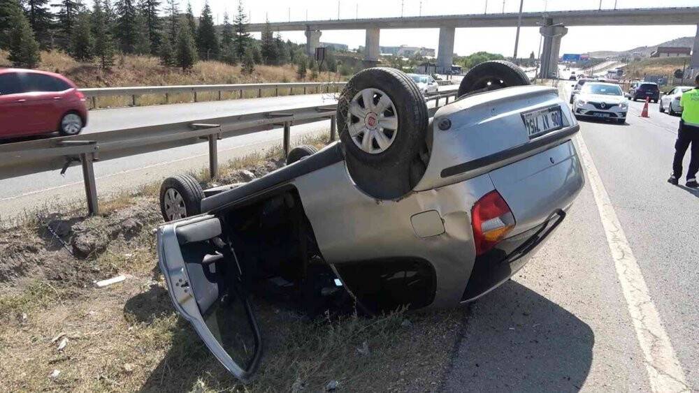 Düğüne giderken kaza yaptılar: Aynı aileden 3 kişi yaralandı