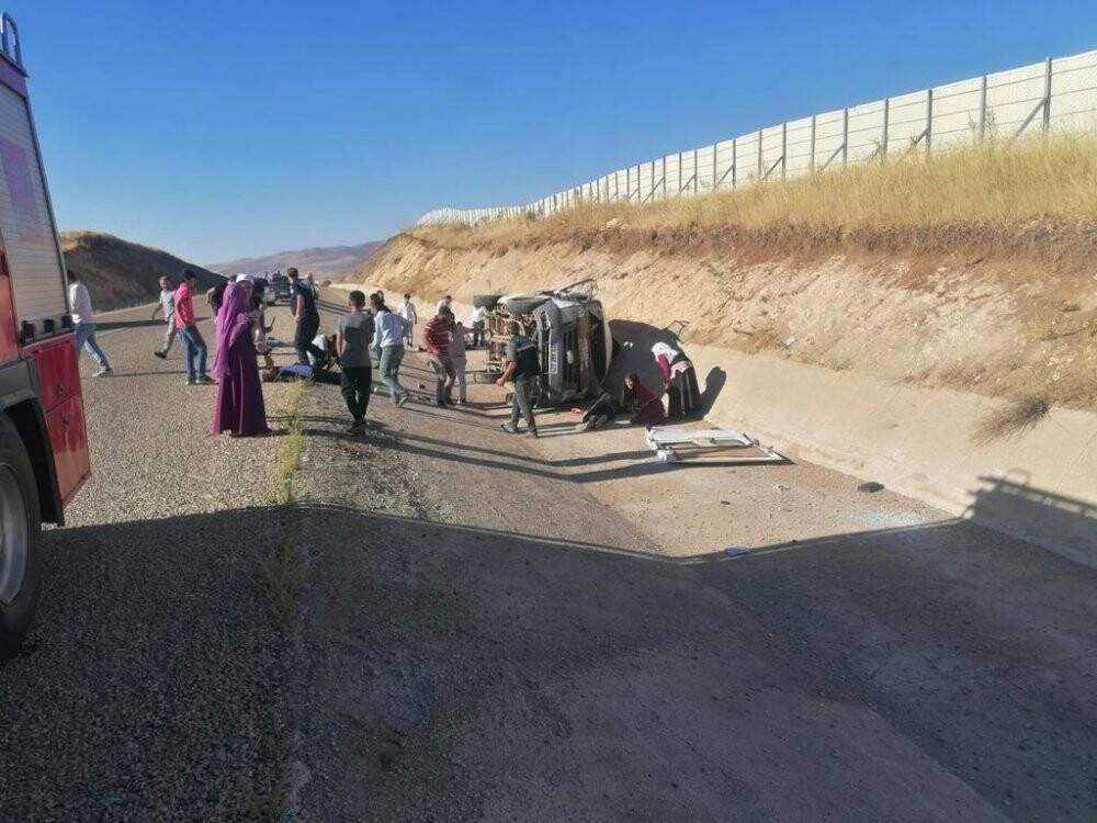 Erzurum’da feci kaza: 1 ölü, 8 yaralı