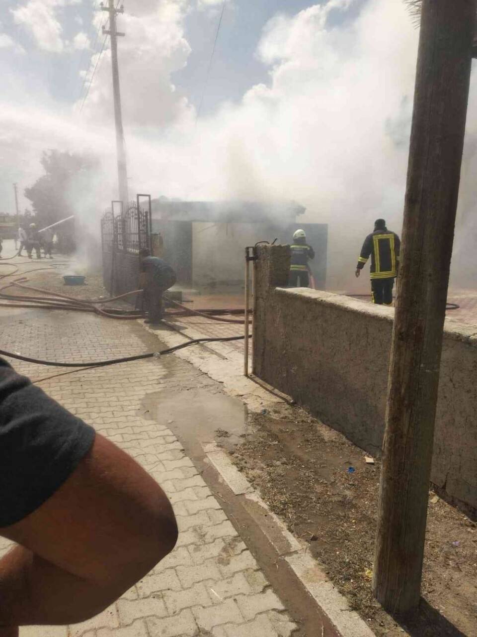 Konya’da tüp patlayan ev kullanılamaz hale geldi