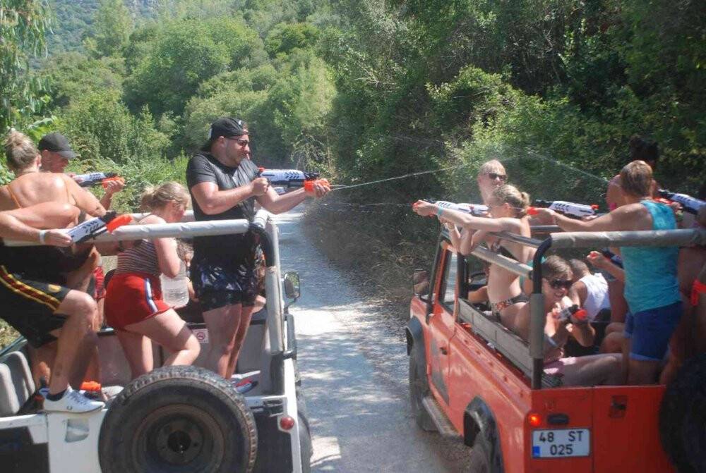 Safari turları ne kadar güvenli, şoförler konuştu