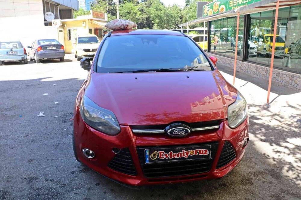 Tek yastıkta kocayamadılar