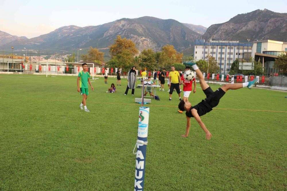 Ayak tenisinde şampiyon belli oluyor