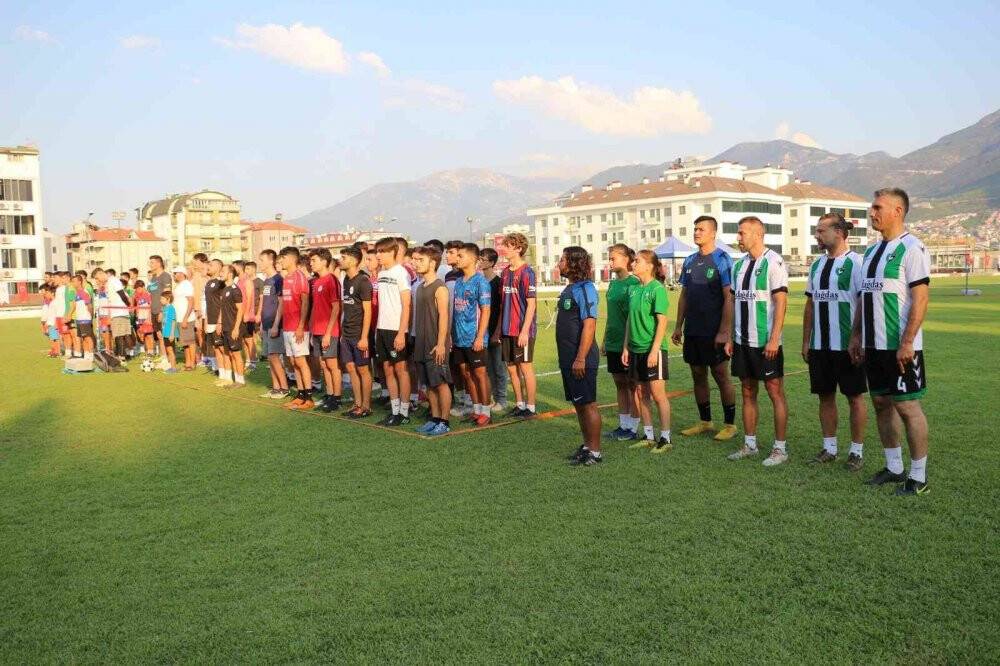 Ayak tenisinde şampiyon belli oluyor