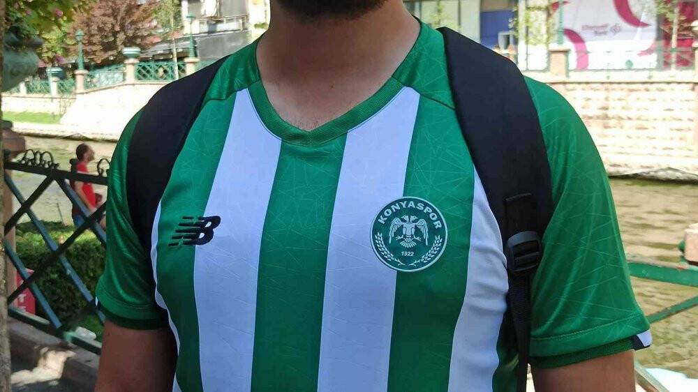 Konyaspor-Fenerbahçe maçı öncesi  iki takımın taraftarları Eskişehir'de  yoğunluk oluşturdu