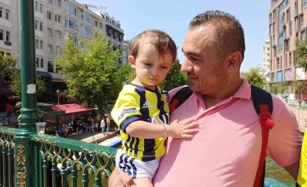 Konyaspor-Fenerbahçe maçı öncesi  iki takımın taraftarları Eskişehir'de  yoğunluk oluşturdu