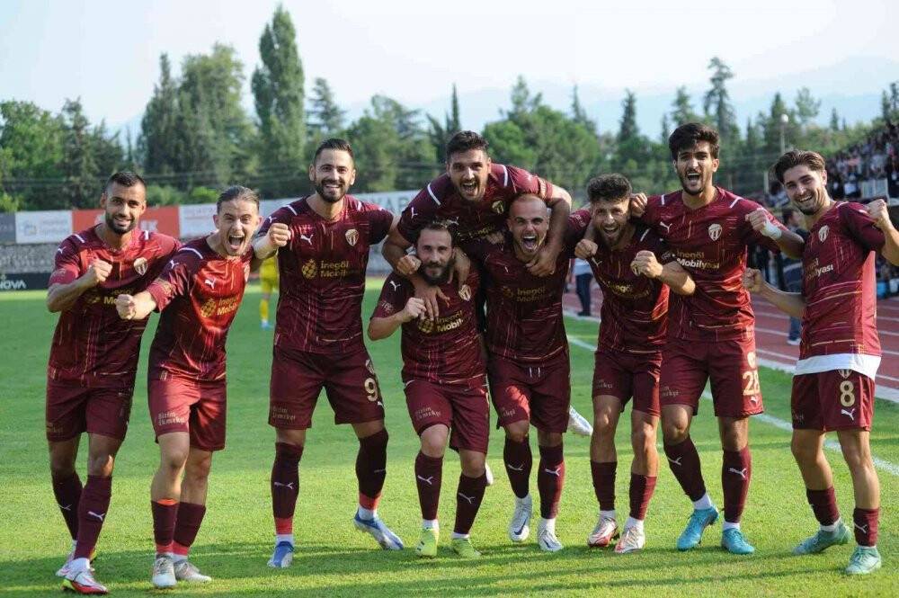 TFF 2. Lig: İnegölspor: 3 - Bayburt ÖİS: 0