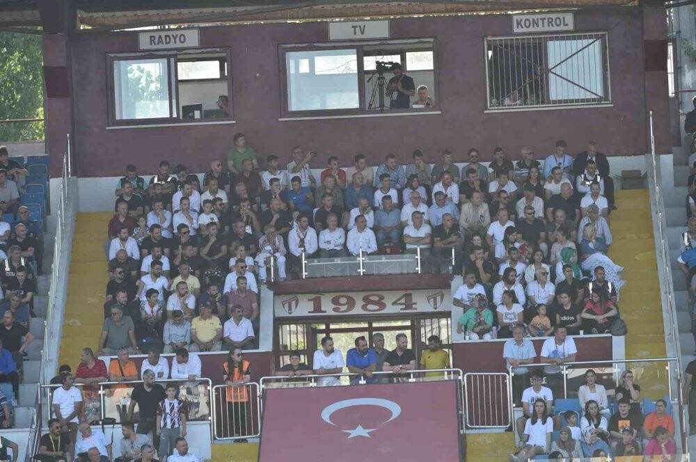 TFF 2. Lig: İnegölspor: 3 - Bayburt ÖİS: 0