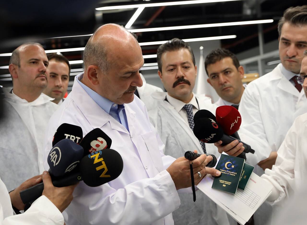 aa-20220829-28760827-28760820-bakan-soylu-yerli-ve-milli-pasaportun-uretimini-baslatti.jpg
