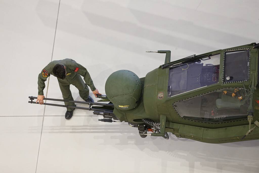 aa-20220830-28762281-28762268-sanli-ordunun-milli-gururu-atak-helikopteri.jpg