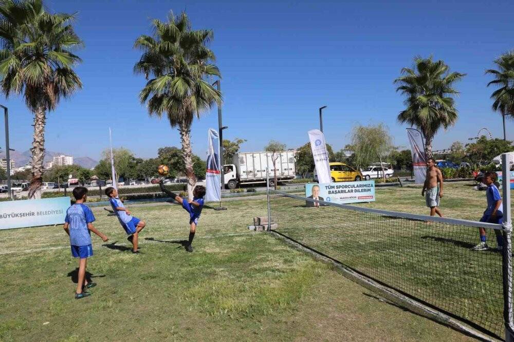 Ayak tenisi turnuvası Zafer Bayramı’na renk kattı
