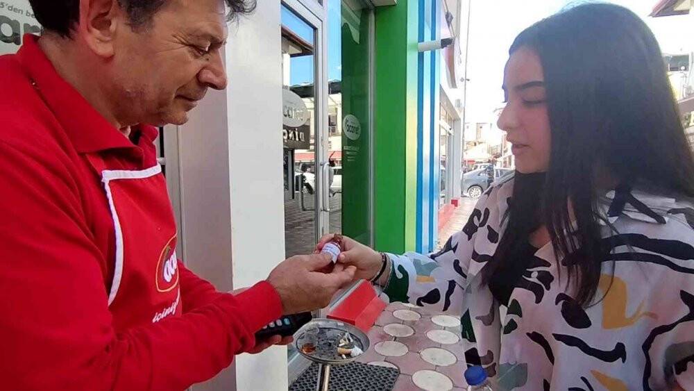 Genç kızdan dikkat çeken çalışma