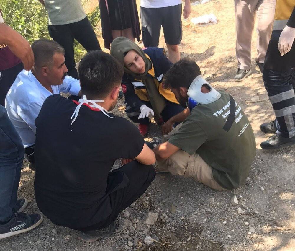 Hafif ticari araç takla attı: 1 yaralı