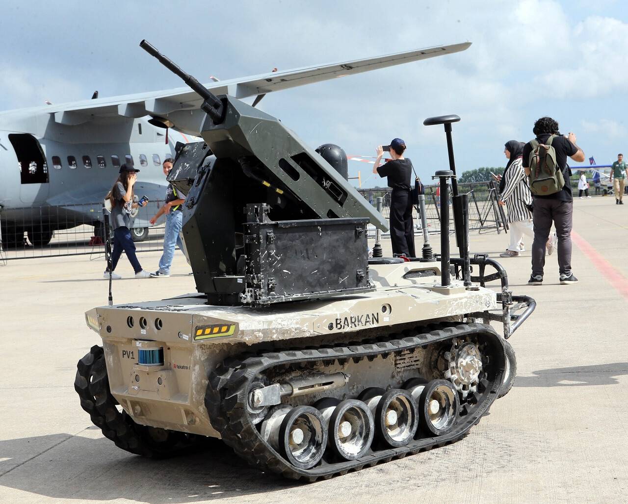 aa-20220831-28776960-28776953-dijital-birliklerin-robot-askeri-barkan-2023te-askeri-birliklere-verilecek.jpg