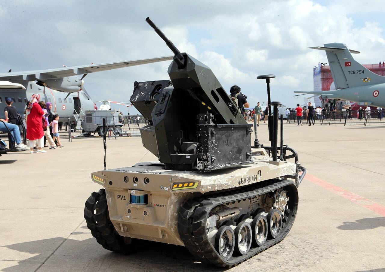 aa-20220831-28776960-28776959-dijital-birliklerin-robot-askeri-barkan-2023te-askeri-birliklere-verilecek.jpg