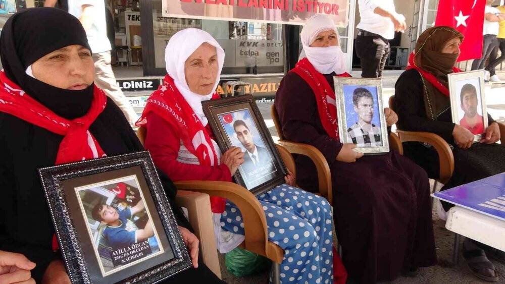 Annelerin evlat nöbeti 71. haftaya girdi