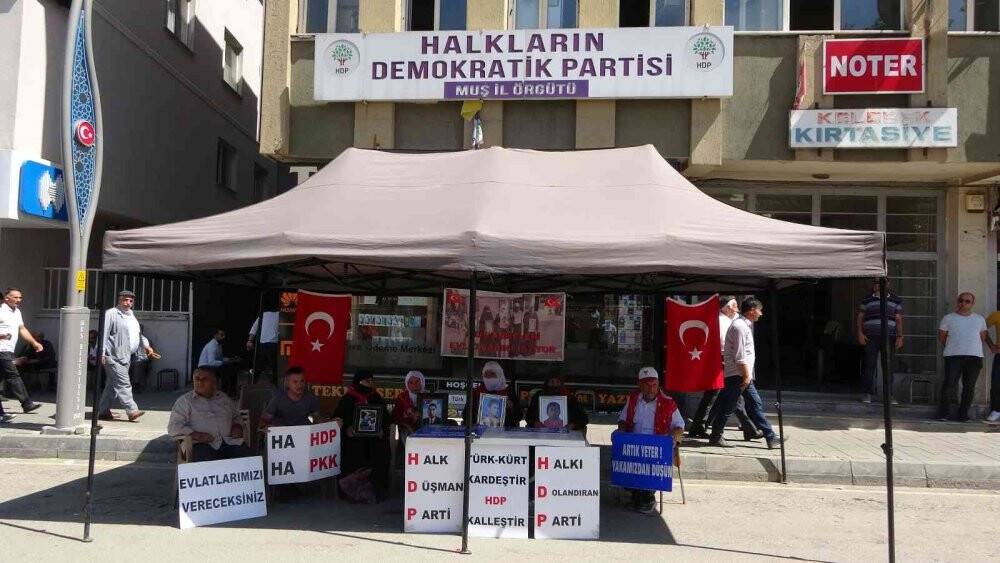 Annelerin evlat nöbeti 71. haftaya girdi