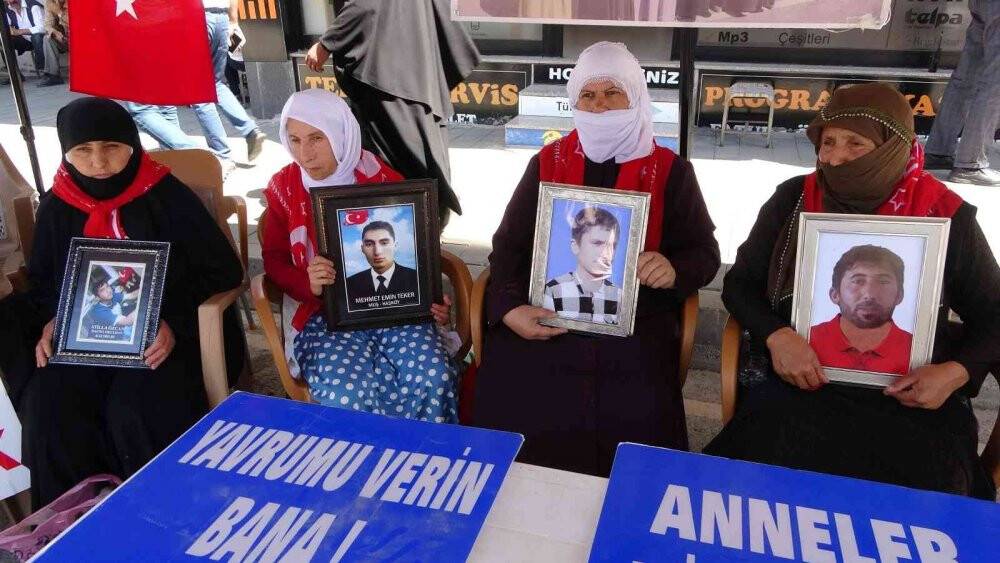 Annelerin evlat nöbeti 71. haftaya girdi