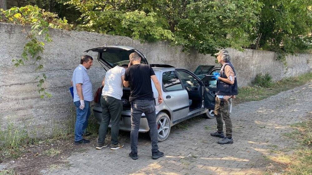 Çalıntı otomobil terk edilmiş halde bulundu