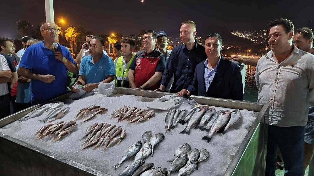 Denize 25 bin çipura bırakıldı