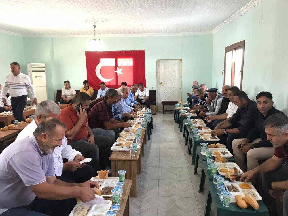 Teröristlerin katlettiği baba ile oğlu için mevlit okutuldu