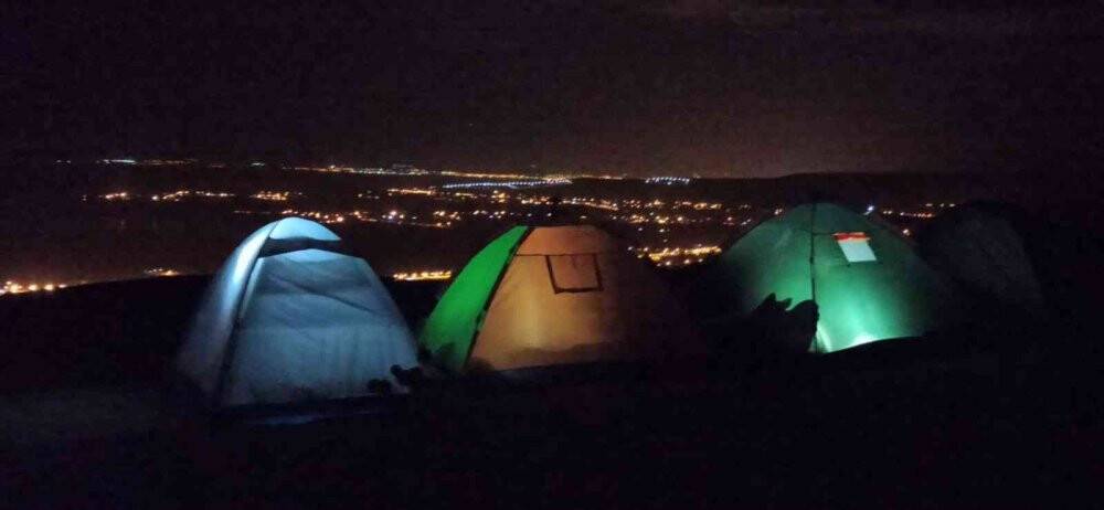 Vanlı dağcılar 9 günde 3 şehirde 4 zirve yaptı