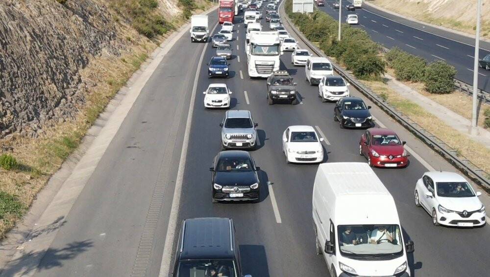 Emniyet şeridi kurnazları polisten kaçamadı