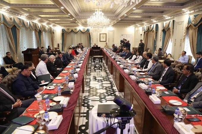 Pakistan’a hem havadan hem karadan kardeşlik köprüsü