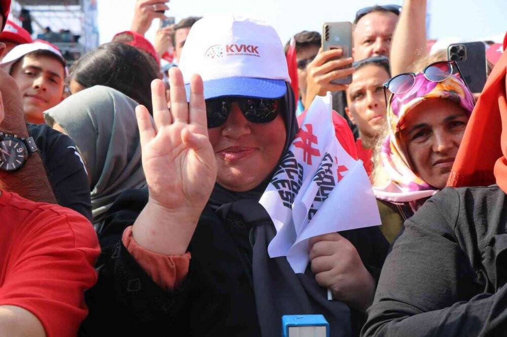 Cumhurbaşkanı Erdoğan: “Her bakımdan güçlü olmak mecburiyetindeyiz, aksi halde bizi Suriye ve Ukrayna’dan beter ederler”