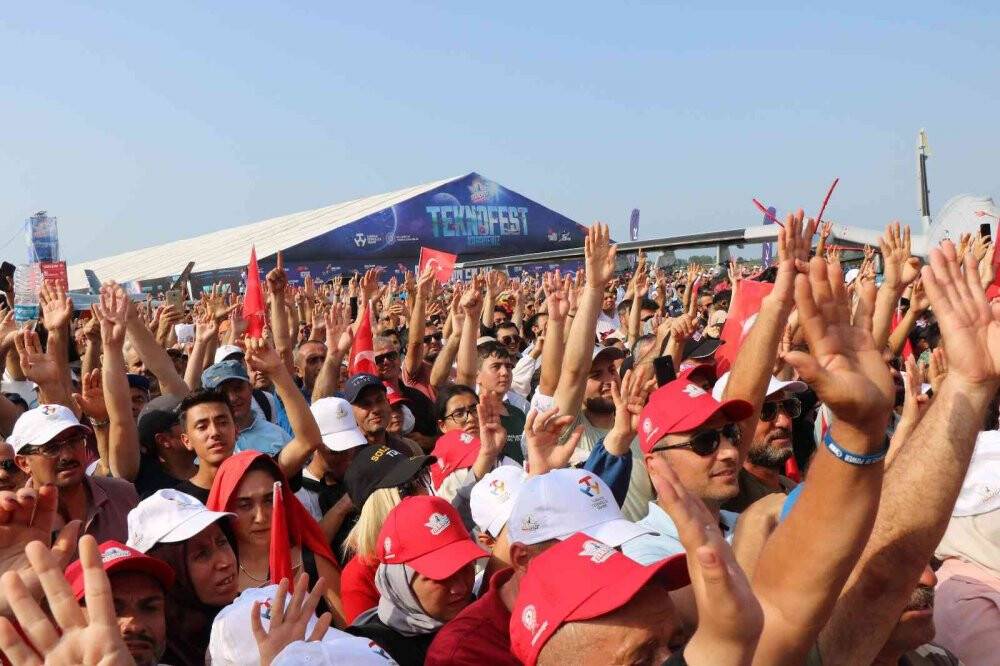 Cumhurbaşkanı Erdoğan: “Her bakımdan güçlü olmak mecburiyetindeyiz, aksi halde bizi Suriye ve Ukrayna’dan beter ederler”