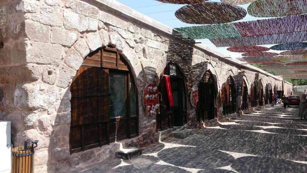 3.5 asırlık çarşı ’çiçek’ açtı