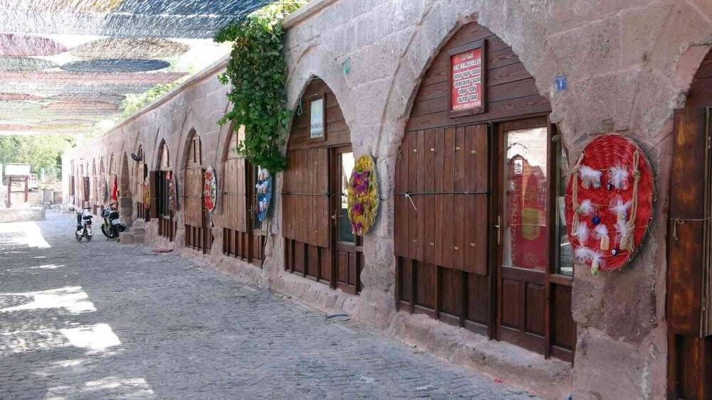 3.5 asırlık çarşı ’çiçek’ açtı