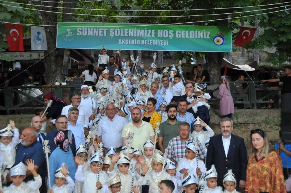 Akşehir Belediyesi’nin 17. geleneksel sünnet şöleni yapıldı