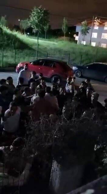 Düğünde başlayan kavga sokağa taştı, ortalık savaş alanına döndü