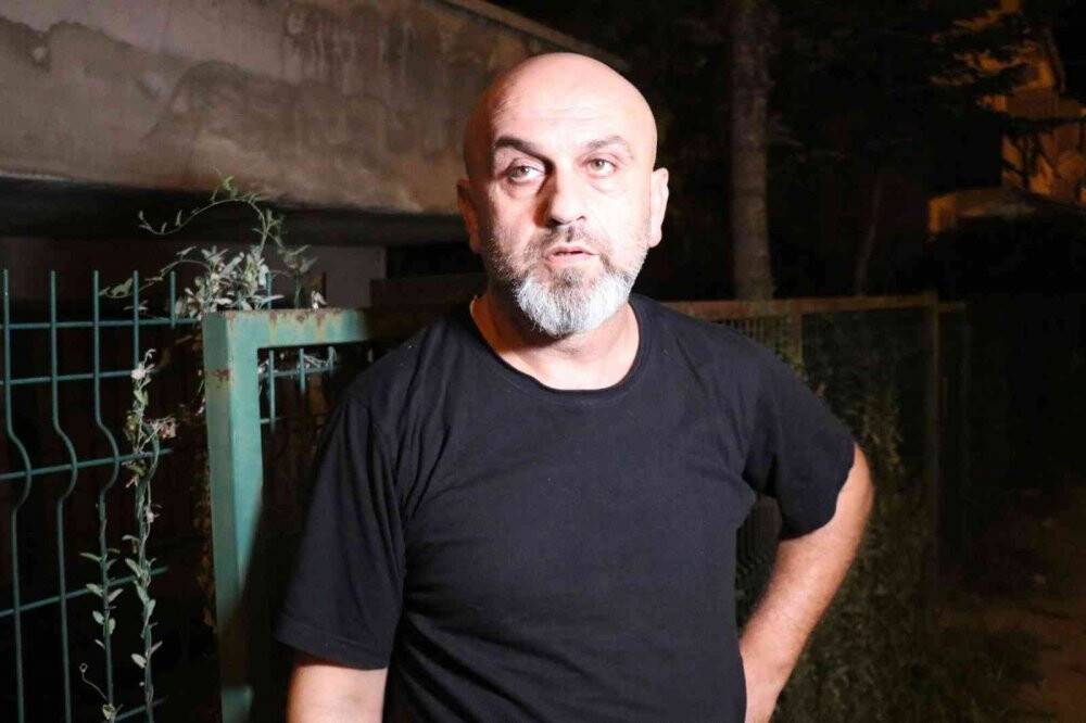 Havlayan köpeğe tepki veren moto kuryeleri uyaran ağabey ve kardeşi bıçaklandı