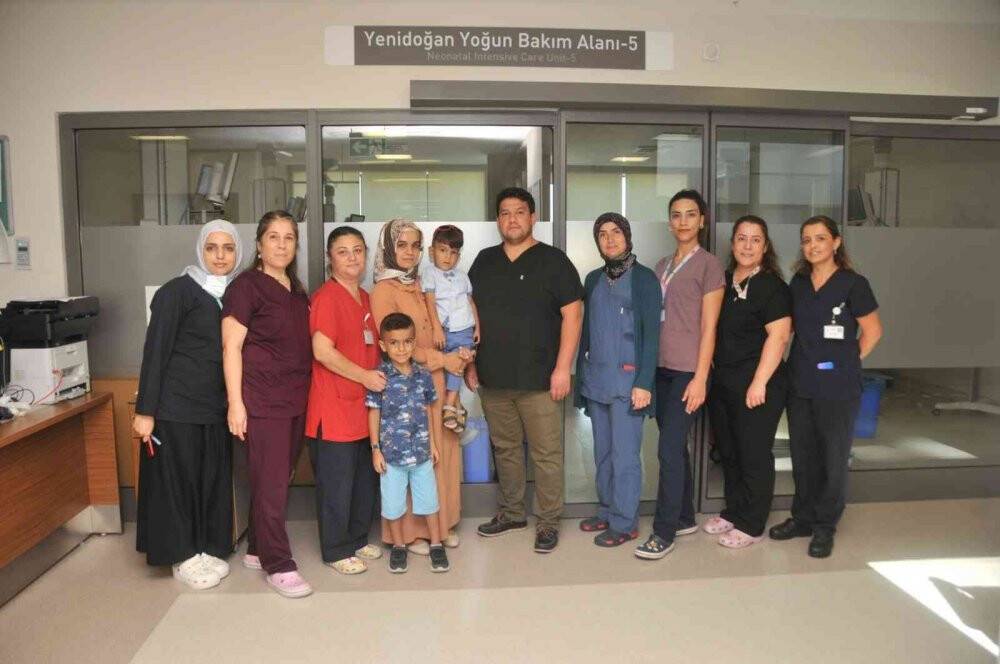 600 gram doğan Hasan, hastane personelini hiç unutmuyor