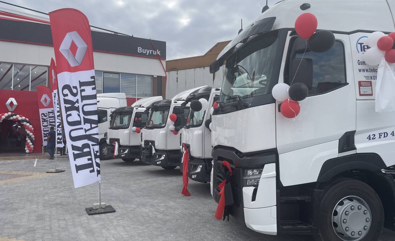 aa-20220906-28827423-28827421-renault-trucks-buyruk-grup-konya-bayisi-acildi.jpg