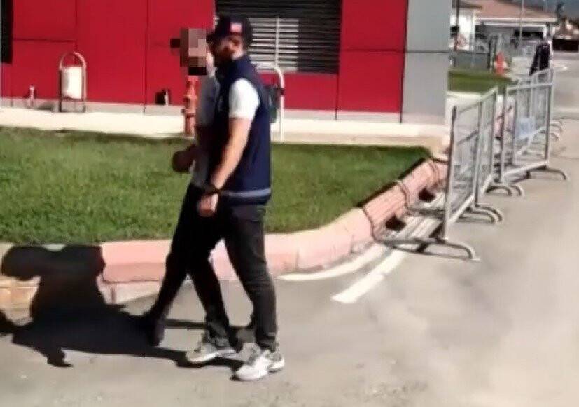 Baz istasyonundan güpegündüz 90 bin liralık hırsızlık