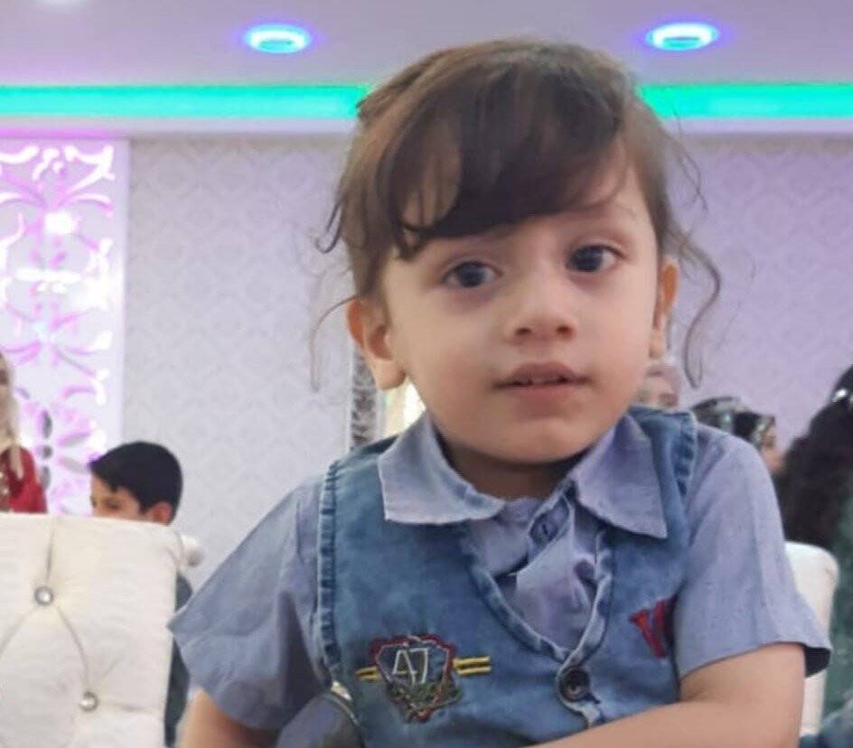 Cesedi yol kenarında bulunan çocuğun babasından kan donduran sözler: “Eşimin teyzesi çocuğu alıp kaçmış”